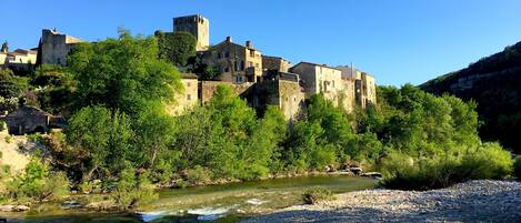 Vue du pont de Montclus