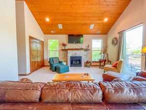 LIVING AREA WITH LAKEVIEW - UPPER LEVEL