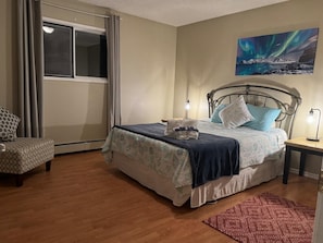 Queen Bedroom 2