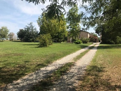 Farmhouse 3 km from the center of Mantua