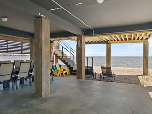 Under the  house is great for hanging out during the day and + dining + parking