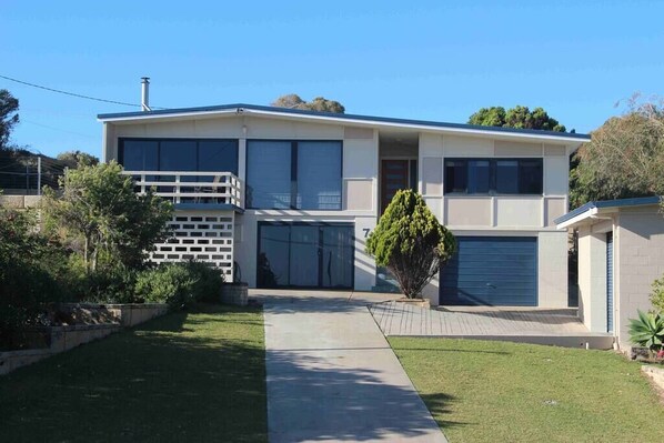 Gabbadah Beach House , Guilderton