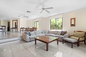 Spacious living room