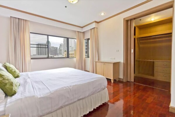 Cozy 2 Bedroom in the middle of Thong Lo