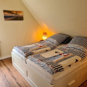 Schlafzimmer 2