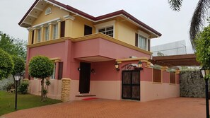Stay Amare 5BR Home Pacific Grand Mactan