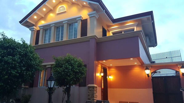 Stay Amare 5BR Home Pacific Grand Mactan