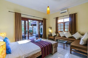 Mira, 3 Bedroom Villa, Seminyak