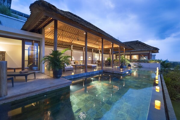 Stunning 6Bed Villa Ocean View,Jimbaran;