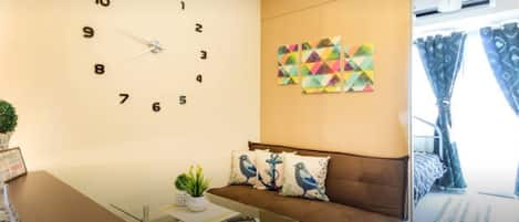 NEW!! Affordable Gateaway @ HEART of MNL