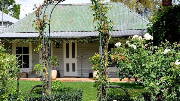 Drayshed Cottage
