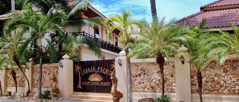 Sibaja Palms Sunset Beach Luxury Villa