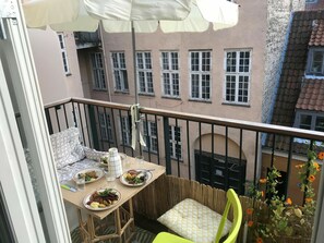 Balcony / Terrace / Patio, Building Exterior