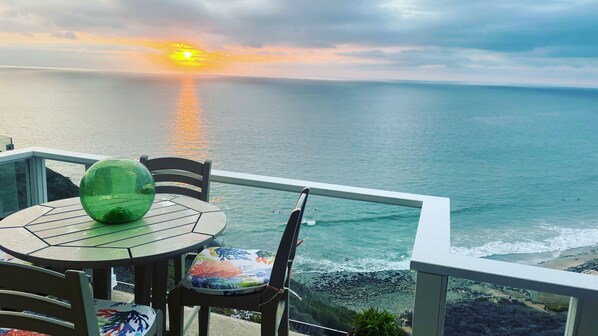 Spectacular, unobstructed ocean views from the deck