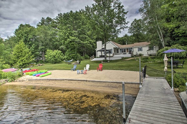 Barnstead Vacation Rental | 4BR | 2BA | 2,328 Sq Ft | 2 Stairs Required