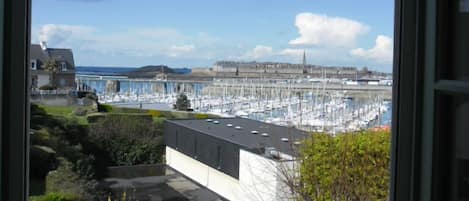 1- vue sur Saint-Malo intramuros