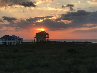 Bayfront, Hot Tub, Fire Pit, Custom Home, Pointe West Resort:  a Bit of Heaven