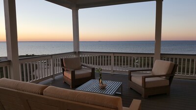 Bayfront, Hot Tub, Fire Pit, Custom Home, Pointe West Resort:  a Bit of Heaven