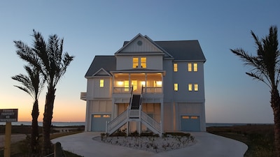 Bayfront, Hot Tub, Fire Pit, Custom Home, Pointe West Resort:  a Bit of Heaven