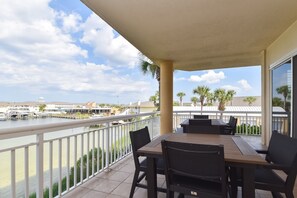 Harbor Landing 104A- Balcony