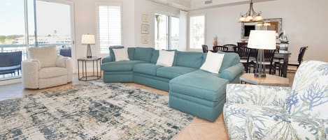 Harbor Landing 104A - Living Area