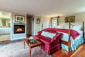 Bedroom # 1 king, fireplace, jacuzzi, deck