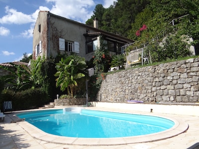 18th century farmhouse with private pool, for holidays between Gard and Ardèche