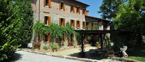 La Cascina ottocentesca del B&B