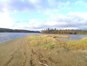 der über 300m lange Strand