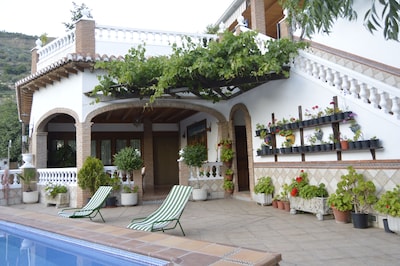 Los Barranquillos Rural House. Your ideal home in Lanjarón to get to know Alpujarra.