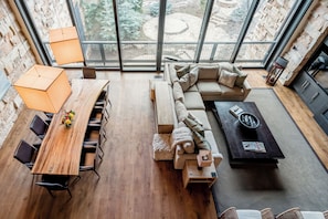 Main living floor. Perfect for entertaining.