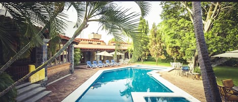 Pool view from the cabaña
