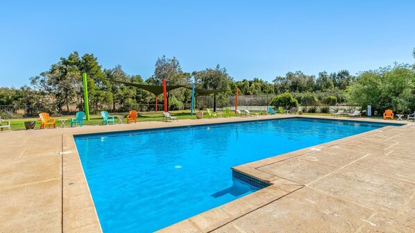 pool