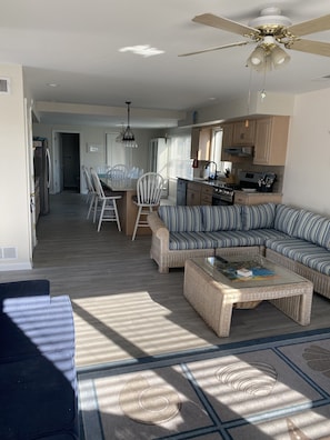 Open floor plan- living room & kitchen