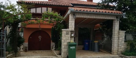 Villa MaVeRo front