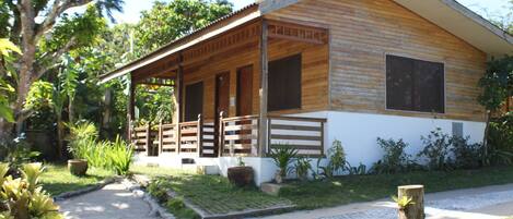 CARASUCHI GARDEN BUNGALOWS