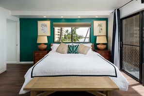 Sleep soundly on a comfy Casper king bed, waking to serene ocean views. Your paradise escape!