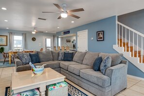 Second Wind Living Room Dauphin Island Vacation