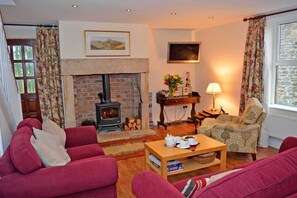 Riding Cottage 4 Star Gold with wood burner. Sleep 4 near Beamish & Newcastle
