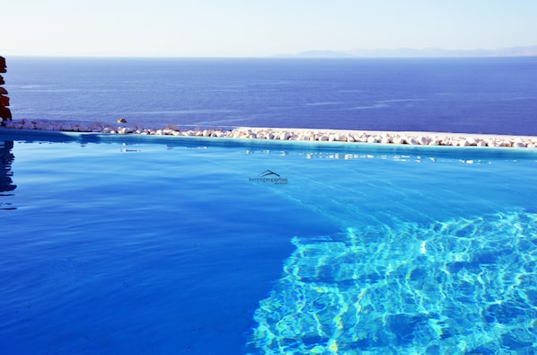 Infinity pool with a fantastic sea view