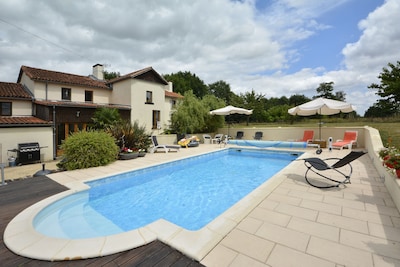 Luxury 3 Bedroom Gite in rural setting with heated swimming pool