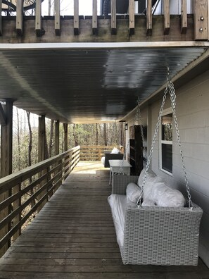 GORGEOUS  PORCH SWINGS/ BEDS LOWER DECK AVAILABLE WITH UPSTAIRS RENTAL OR HOUSE