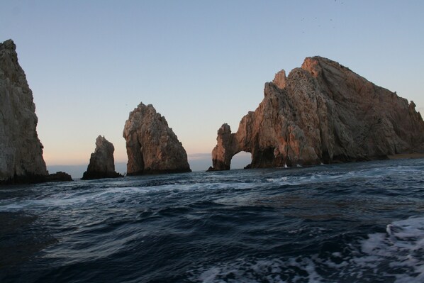 EL ARCO at sunrise.