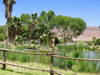 Black Rock Cabin  - Your Death Valley Base Camp in the Shoshone Eco Village