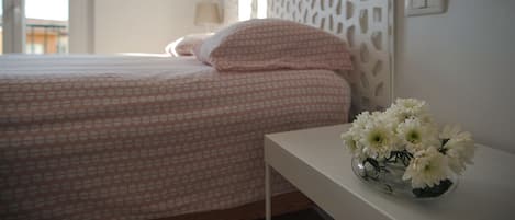 CAMERA 2 possibilità di un letto matrimoniale +letto singolo bagno in camera