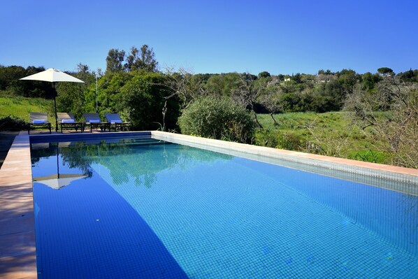 Pool mit Ausblick