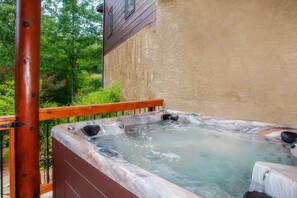 Bain à remous extérieur