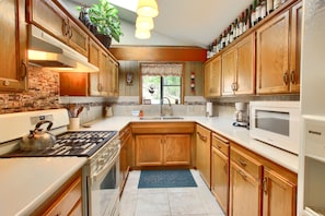 Beautiful upgraded Kitchen