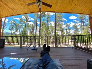 Beautiful and relaxing deck view 