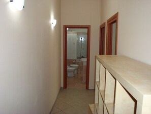 Unclassified image, 5 of 38, button